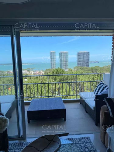 Apartamento De Un Dormitorio Con Vista Al Mar, Playa Mansa, Punta Del Este