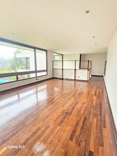 Fantástica Casa En Exclusivo Condominio Valle Escondido.