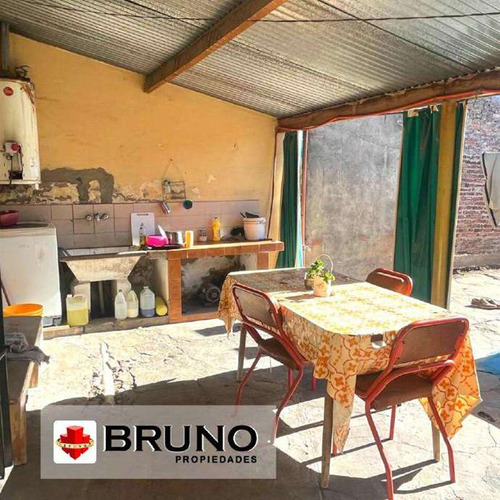 Casa En Venta En Mariano Acosta