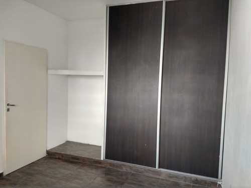Imagen 12 de 15 de Excelente Departamento 2 Ambientes Al Frente Con Balcon - Zona La Tablada