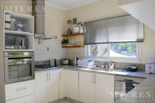Casa En Venta Desarrollada En Una Sola Planta En Olivos Golf Club