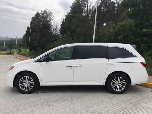 Imagen 2 de 15 de Honda Odyssey Exl