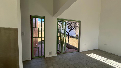 Venta Casa 2 Dormitorios.alta Gracia Apto Credito