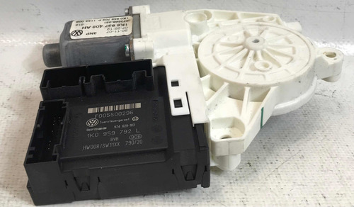Volkswagen Jetta 2003-2008 Motor Cristal Delantero Derecho (Usado)