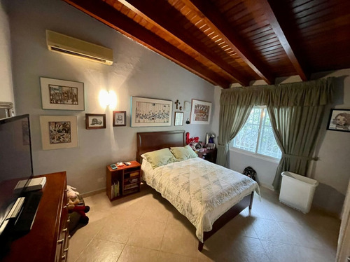 Josseyris Jimenez Vende Casa En Guataparo