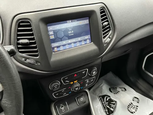 Jeep Compass 2.4 Sport 4x2