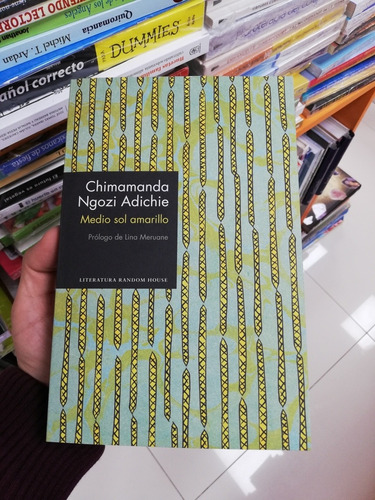 Libro Medio Sol Amarillo - Chimamanda Ngozi Adichie 