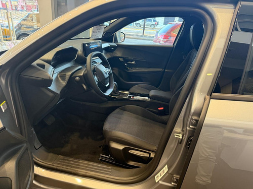 Peugeot 2008 1.0T Allure