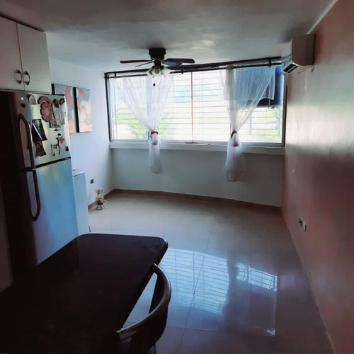 Imagen 3 de 10 de Apartamento En Venta La Sabana Guatire Mls #22-16105