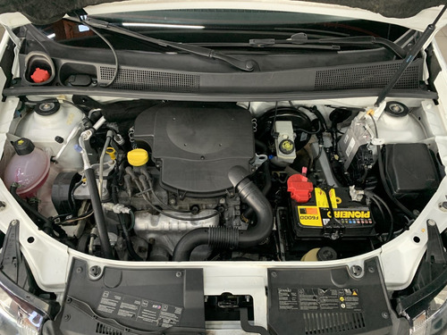 Renault Sandero 1.6 16V SCE FLEX STEPWAY DYNAMIQUE MANUAL