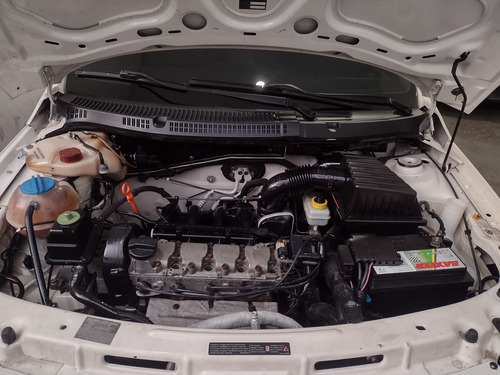 Volkswagen Saveiro 1.6 Cab. Simples Total Flex 2p
