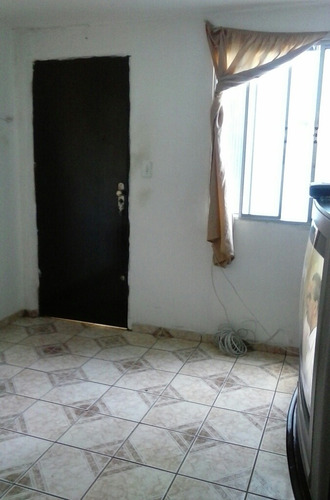 Apartamento:2 Dois Quartos 1 Sala 1 Cozinha 1 Banheiro 1 La