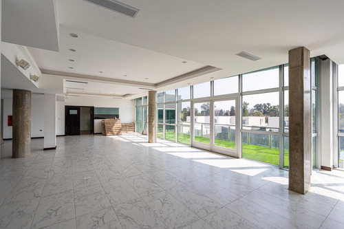Venta Hotel En Fisherton A Estrenar