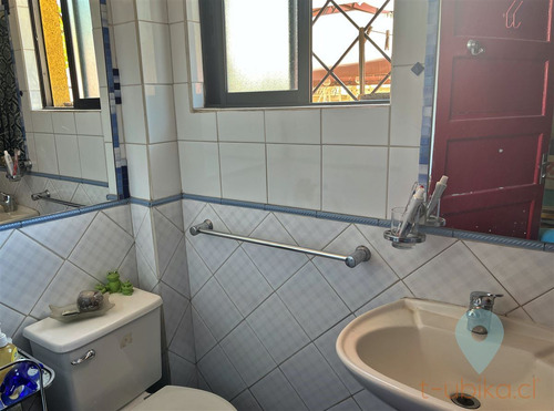 Linda Casa En Tranquila Calle, 3d 2b + Servicios, Ñuñoa