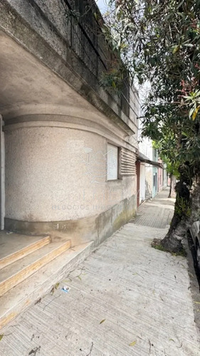 Casa En El Centro De San Carlos A 2 Cuadras De La 18 De Julio