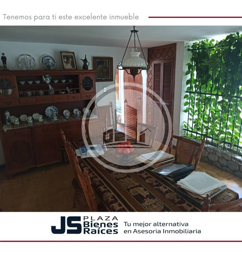 Imagen 8 de 13 de Venta Hermosa Quinta En Los Rauseos 04248867259