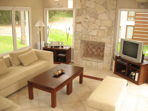 Venta De Casa En Carilo A Tres Cuadras Del Mar