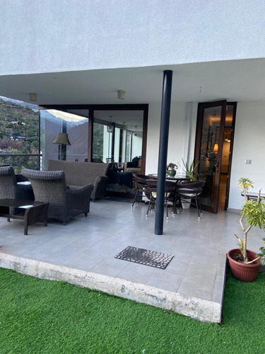 En Arriendo! Espectacular Casa Con Vista A Stgo. El Arrayán