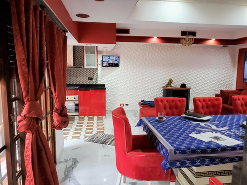 Imagen 3 de 30 de Hermosa Casa 5 Ambientes