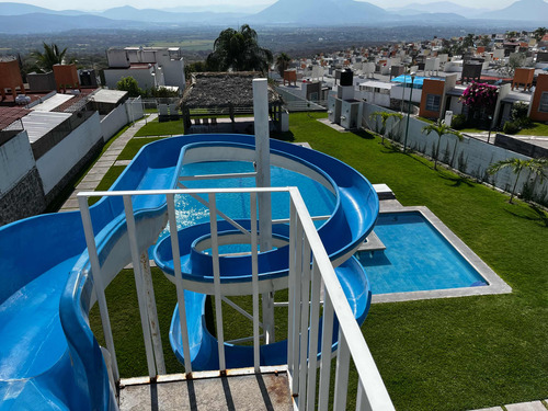 Casa En Condominio Con Alberca Compartida En Xochitepec Mor.