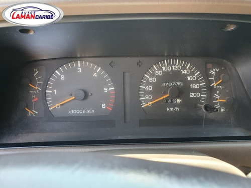 Imagen 10 de 10 de Toyota Autana Sincrónico 4x4
