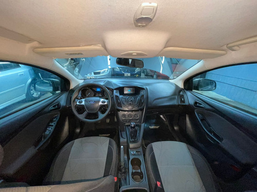 Ford Focus 1.6 Chocado