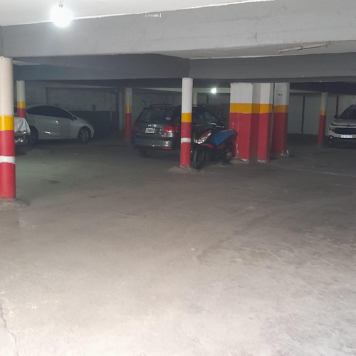 Cochera Para 70 Autos