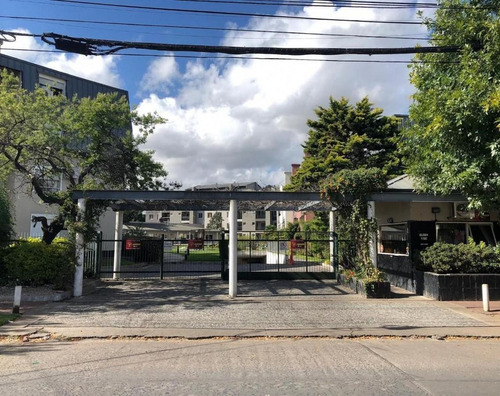 Departamento De 2 Ambientes En Complejo Habitacional De Oliden