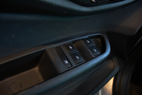 Imagen 14 de 14 de Chevrolet Onix Activ Nafta 2019 Plateado