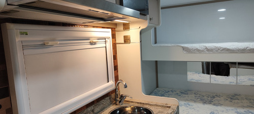 Trailer Alto Vale Premium 2022 P/ 4 Pessoas Com Placa Solar