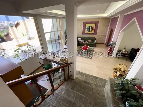 Casa En Venta. Urb. Sorocaima.