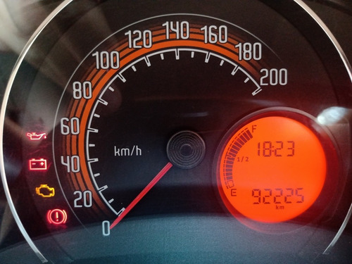 Fiat Uno 1.4 Attractive 2013