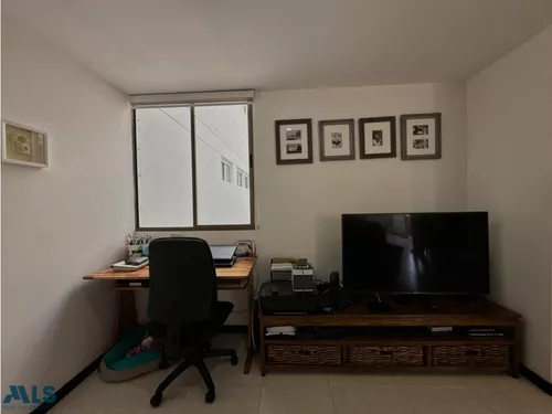 Apartamento Con Comodos Espacios En Sabaneta(mls#250053)