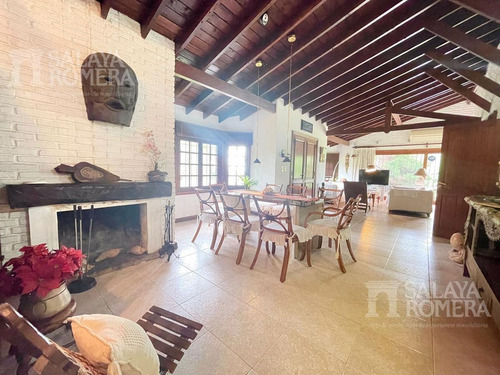 Imagen 8 de 21 de Venta Casa A Pasos Del Mar - 4 Dormitorios 2 Baños - Playa Mansa - Ref: 4244557
