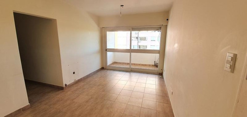 Imagen 3 de 20 de Departamento 3 Ambientes, Impecable, Reciclado A Nuevo, Muy Luminoso.-en Venta