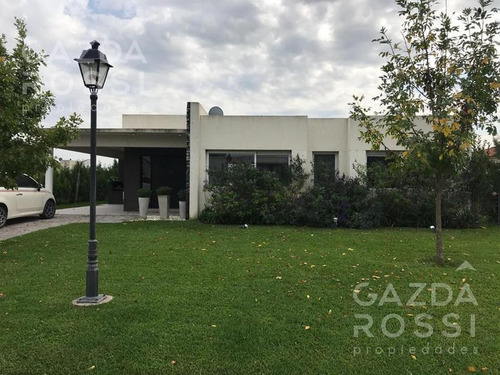 Imagen 2 de 17 de Moderna Propiedad Con Piscina En Barrio Santa Juana, Canning