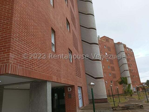 Apartamento En Venta Los Samanes Mls #23-30011 Carmen Febles 27-09