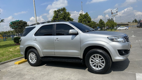 Imagen 11 de 25 de Toyota Fortuner