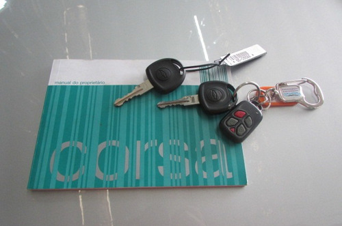 Gm Corsa 1.0 Maxx/ Direção Hid/ Vidros E Travas Elet/ 2007