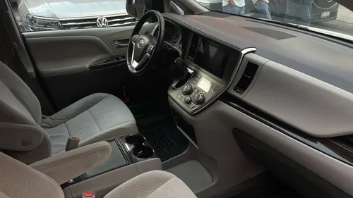 Toyota Sienna 3.5 Xle At