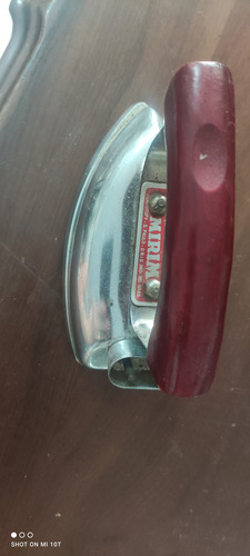 Ferro De Passar Roupa Mirim 220 V. Antigo (Usado)