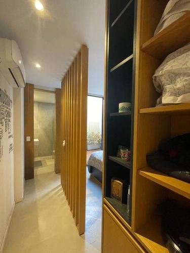 Imagen 9 de 10 de Ph En Venta Totalmente Reciclado En San Isidro! 2 Ambientes Con Pequeño Patio!