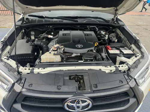 Toyota Hilux 2.4 Automatica Full 4x4