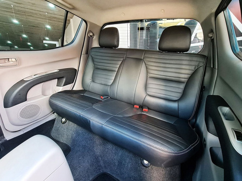 Imagem 16 de 19 de Mitsubishi L200 Triton 2.4 Hls 4x2 Cd 16v 2013