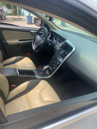 Volvo XC60 2.0 T5 R-design 5p