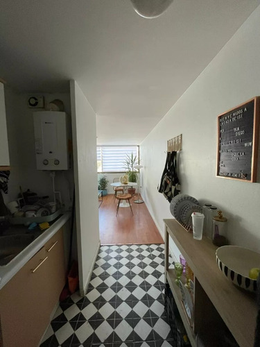 Depto. En Venta De 2d+1b+1e En Providencia, Calle Austria