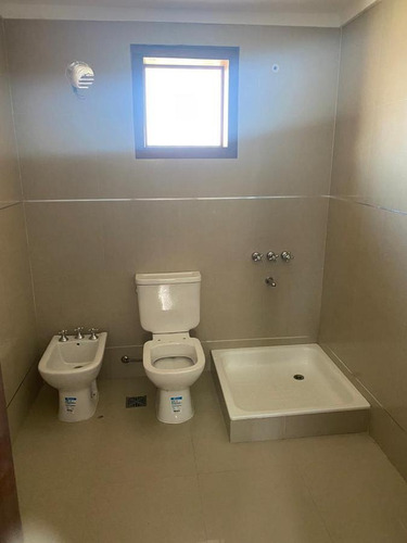 Imagen 11 de 14 de Casa Dos Dormitorios C/parrilla Pileta Cochera, Funes - Guiraldes 2700