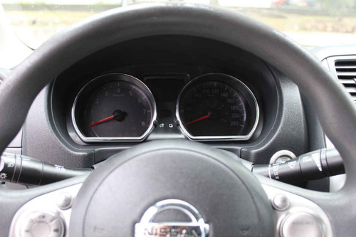 Imagen 14 de 15 de Nissan Versa 2014 4p Advance L4/1.6 Aut