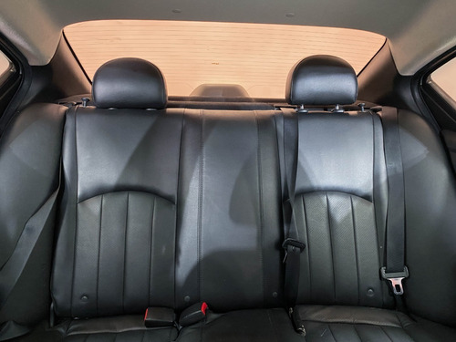 Imagem 16 de 20 de Nissan Versa 1.6 16v Sl Aut. 4p