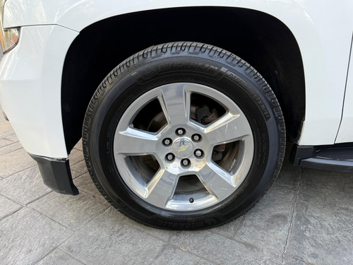Chevrolet Suburban 5.3 Ltz V8 4wd 2da Cubo At